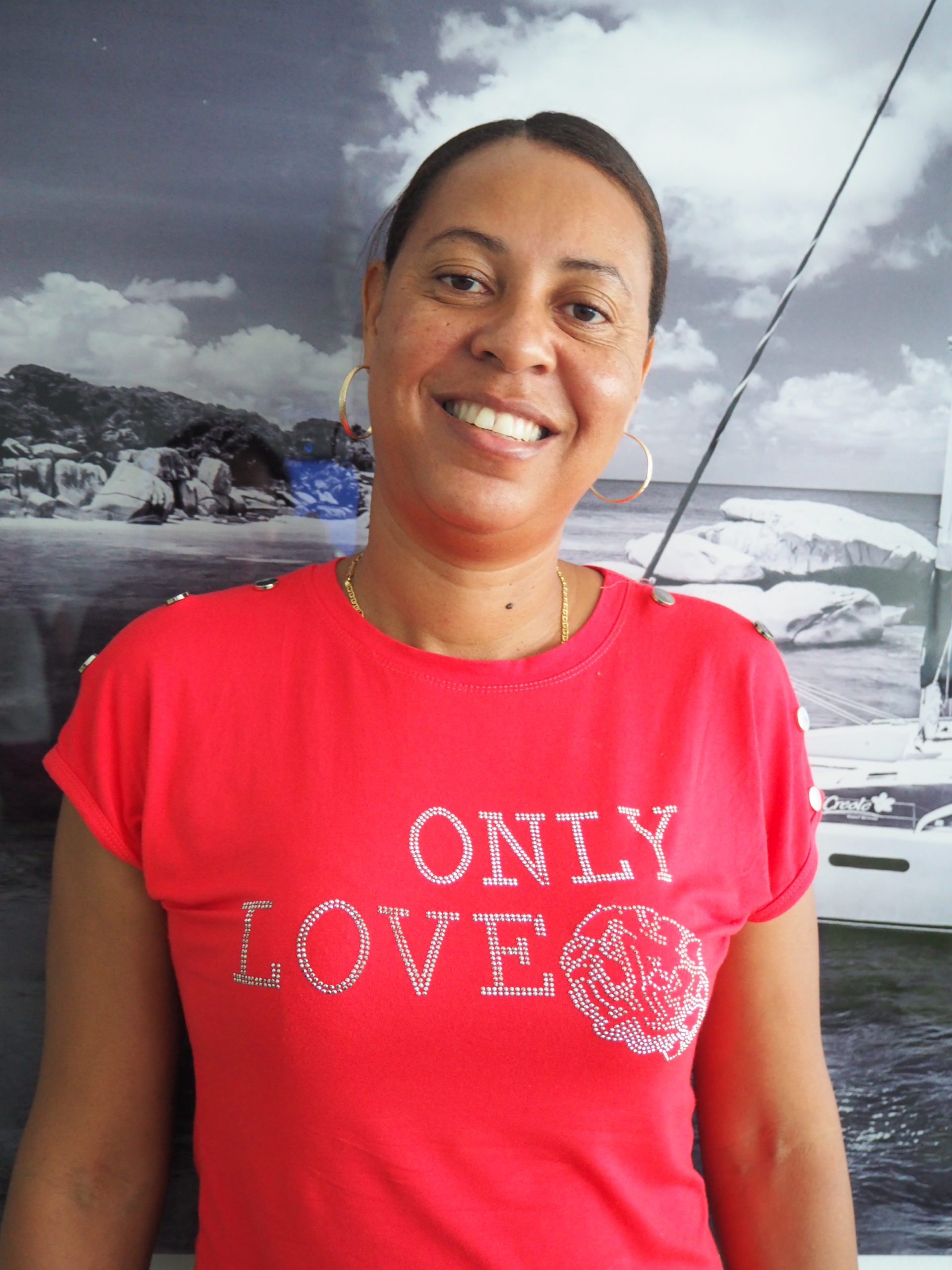 Tina Dubel, Seychelles tour guide